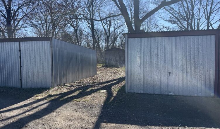 Zielonka - miejsce parkingowego przy ul. Górnej do wynajęcia