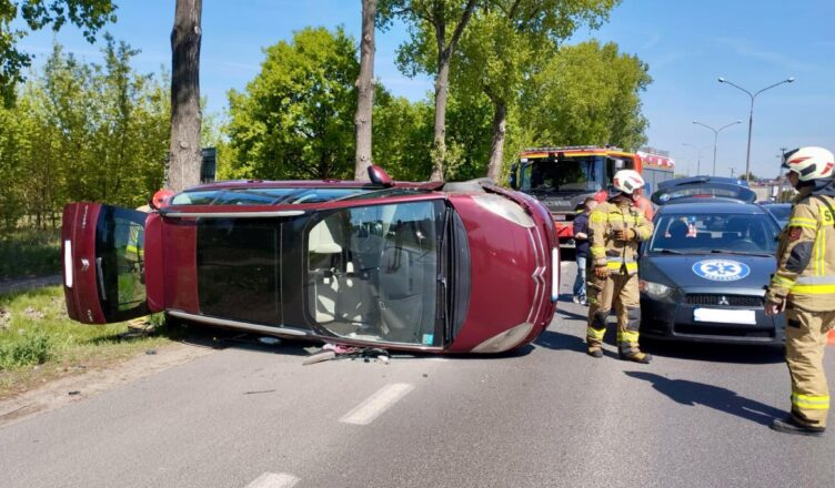 Zderzenie dwóch pojazdów w Markach