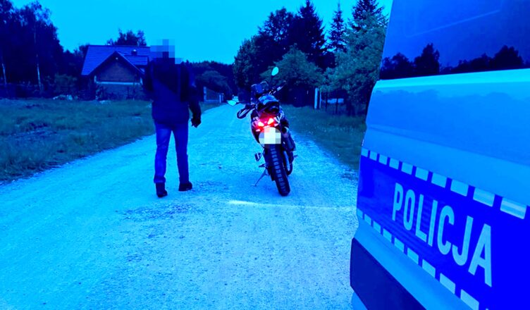 Pędził na motocyklu w obszarze zabudowanym – stracił prawo jazdy