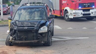 Bez prawa jazdy doprowadził do kolizji z ciężarówką