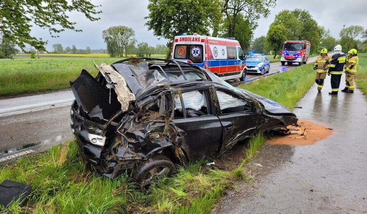 Dwa poważne zdarzenia drogowe z udziałem nietrzeźwych kierowców bez uprawnień