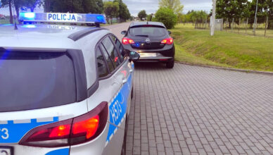 Ukarany dwoma mandatami w ciągu 15 minut. Kierowca opla stracił prawo jazdy.