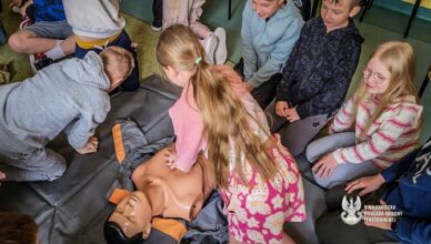 Żołnierze 5 Mazowieckiej Brygady OT ponownie w szkołach w ramach III edycji projektu „Edukacja z wojskiem”