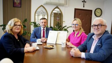 Powiat Wołomiński uhonorowany za kultywowanie pamięci