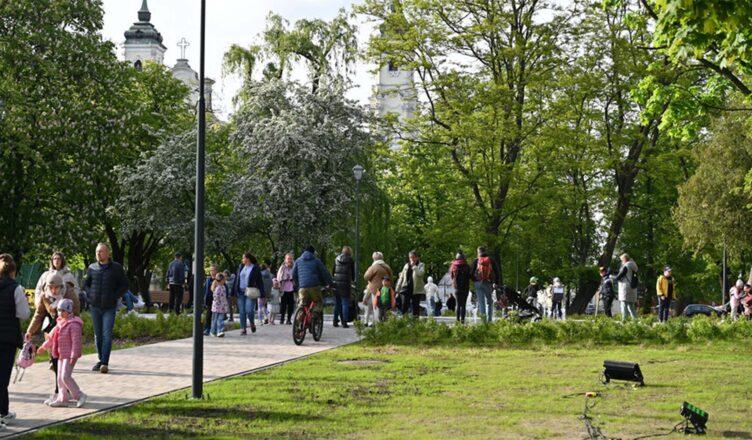 Kobyłka - Uroczyste otwarcie Placu 15 Sierpnia