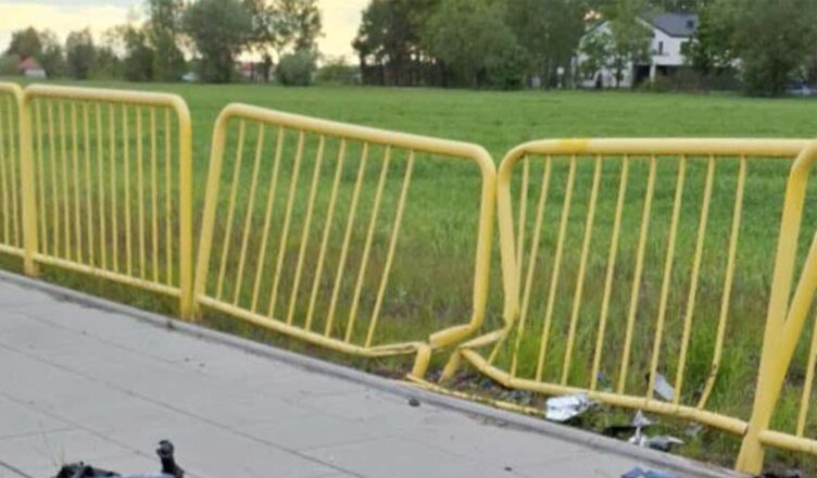 Uderzył w barierki w Zawadach. Motocyklista trafił pod opiekę ratowników