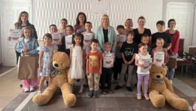 Ząbki - Laureaci Konkursu Plastycznego "Lokalnie znaczy lepiej" nagrodzeni!