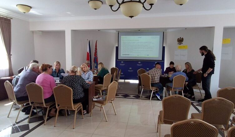 Tłuszcz planuje przyszłość usług społecznych