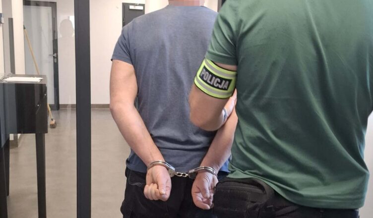 Taranował stado dzików- został objęty dozorem policji