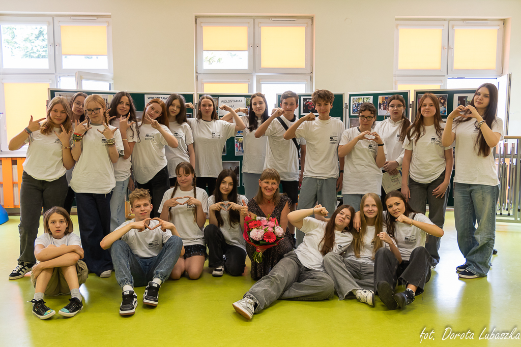 Ząbki - 20 lat Szkolnego Wolontariatu w SP2