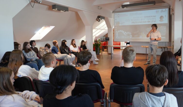 Warsztaty dla młodzieży - Młodzieżowy Rollercoaster