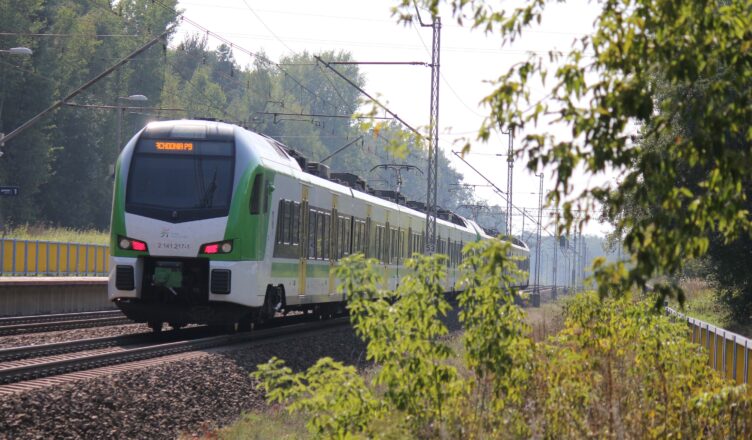 Wybierasz się  w weekend pociągiem KM – kup bilet wycieczkowy