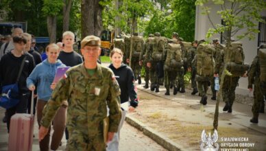 5 MBOT szkoli młodzież z Mazowsza – ruszyły „Wakacje z WOT”