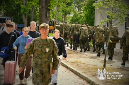 5 MBOT szkoli młodzież z Mazowsza – ruszyły „Wakacje z WOT”