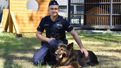 „Bary” przechodzi na emeryturę - pożegnanie policyjnego psa służbowego