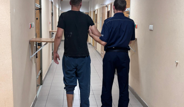 Ugodził kolegę nożem. Został zatrzymany przez policję.