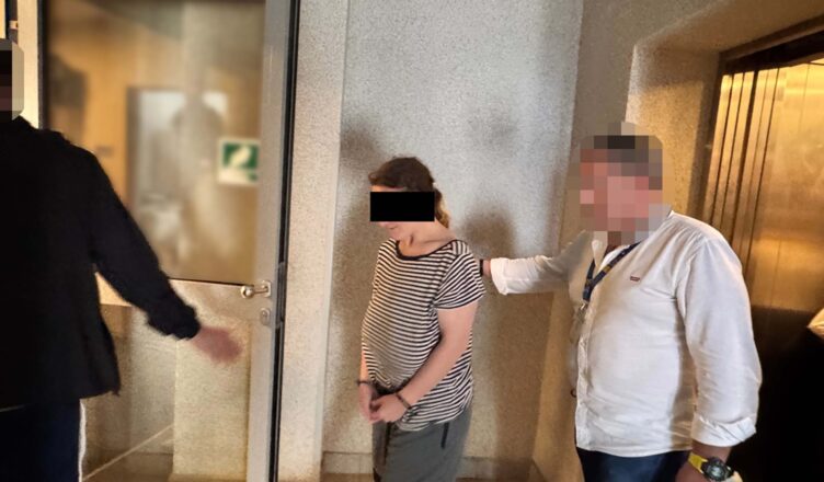 Zgłaszała fikcyjne pożary i obserwowała działania służb