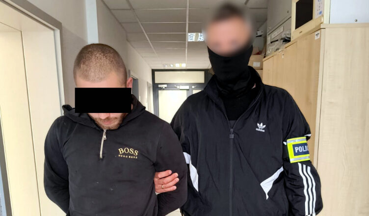 Rzucił się na przechodnia z maczetą - odpowie za usiłowanie zabójstwa