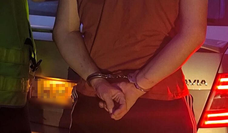 Pościg za nietrzeźwym kierowcą. Miał ponad 2 promile alkoholu.