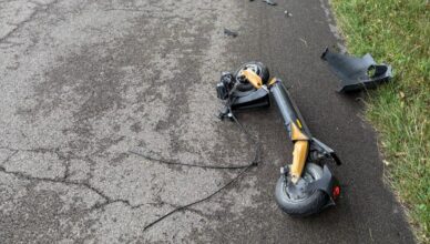 Wypadki na hulajnogach elektrycznych. Apelujemy o ostrożność i przypominamy przepisy.