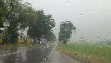 Intensywne opady deszczu, uważajmy na jezdni