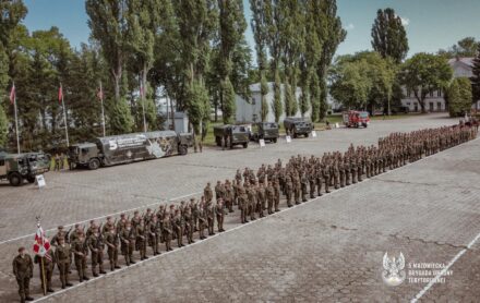 5 Mazowiecka Brygada Obrony Terytorialnej świętowała kolejny rok służby i powitała nowych żołnierzy