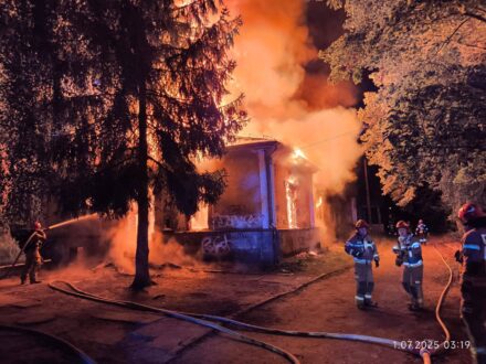 Pożar budynku byłego szpitala psychiatrycznego "Drewnica"