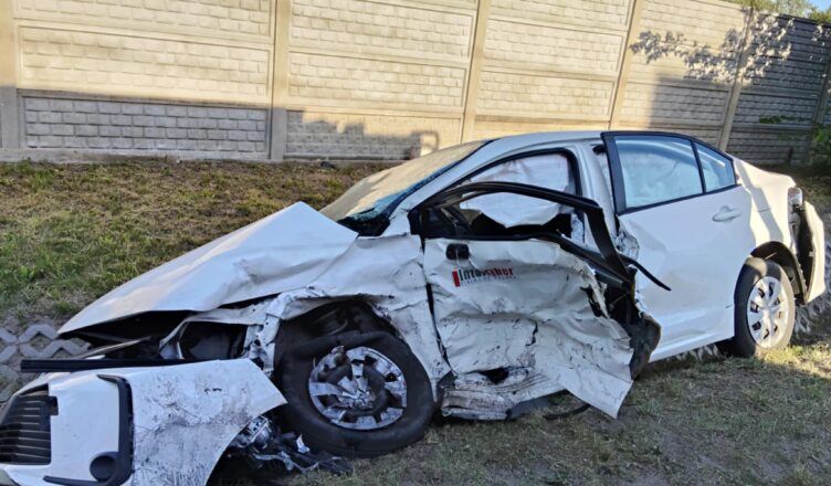 Wypadek drogowy w Lipce: jedna osoba poszkodowana po zderzeniu dwóch pojazdów