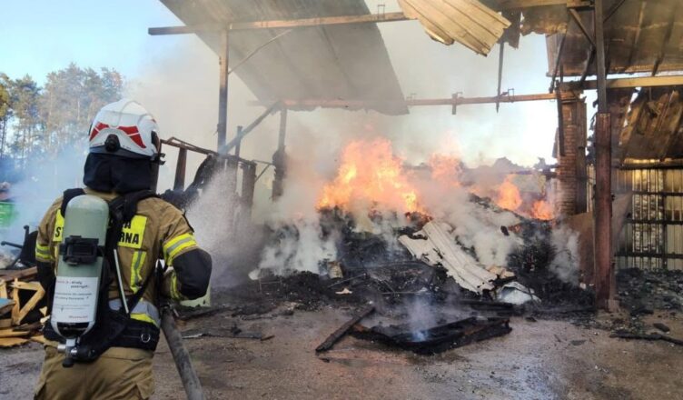 Pożar na terenie składowiska odpadów