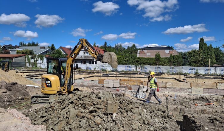 Ząbki - Narada koordynacyjna na terenie budowy samorządowego żłobka