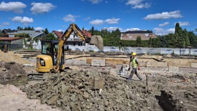 Ząbki - Narada koordynacyjna na terenie budowy samorządowego żłobka