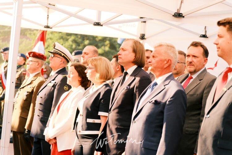 Wołomin - wyrazy pamięci i wdzięczności skierowane na uroczystość pod Tablicami Pomocy Narodów w Ossowie