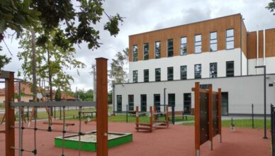 Nowa szkoła w Kobyłce gotowa na przyjęcie uczniów