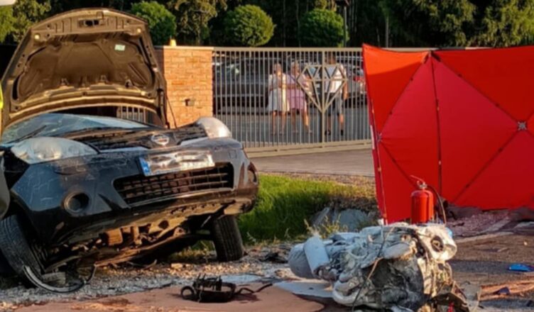 Śmiertelny wypadek - zderzenie osobówki z motocyklem