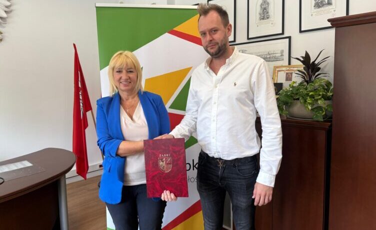 Ząbki - Umowa na opracowanie projektu systemów modułowych fotowoltaicznych podpisana