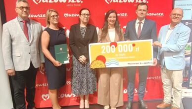 Nowe boisko w Kobyłce coraz bliżej. Miasto pozyskało 200 tysięcy złotych na realizację inwestycji