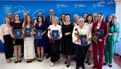 Nowe nominacje i awanse w oświacie. Uroczystość w Starostwie Wołomińskim