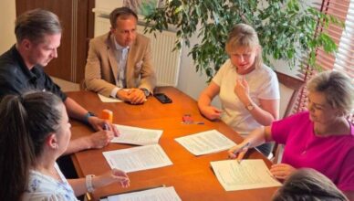 Nowy Pumptrack w Tłuszczu – umowa podpisana, inwestycja rusza pełną parą