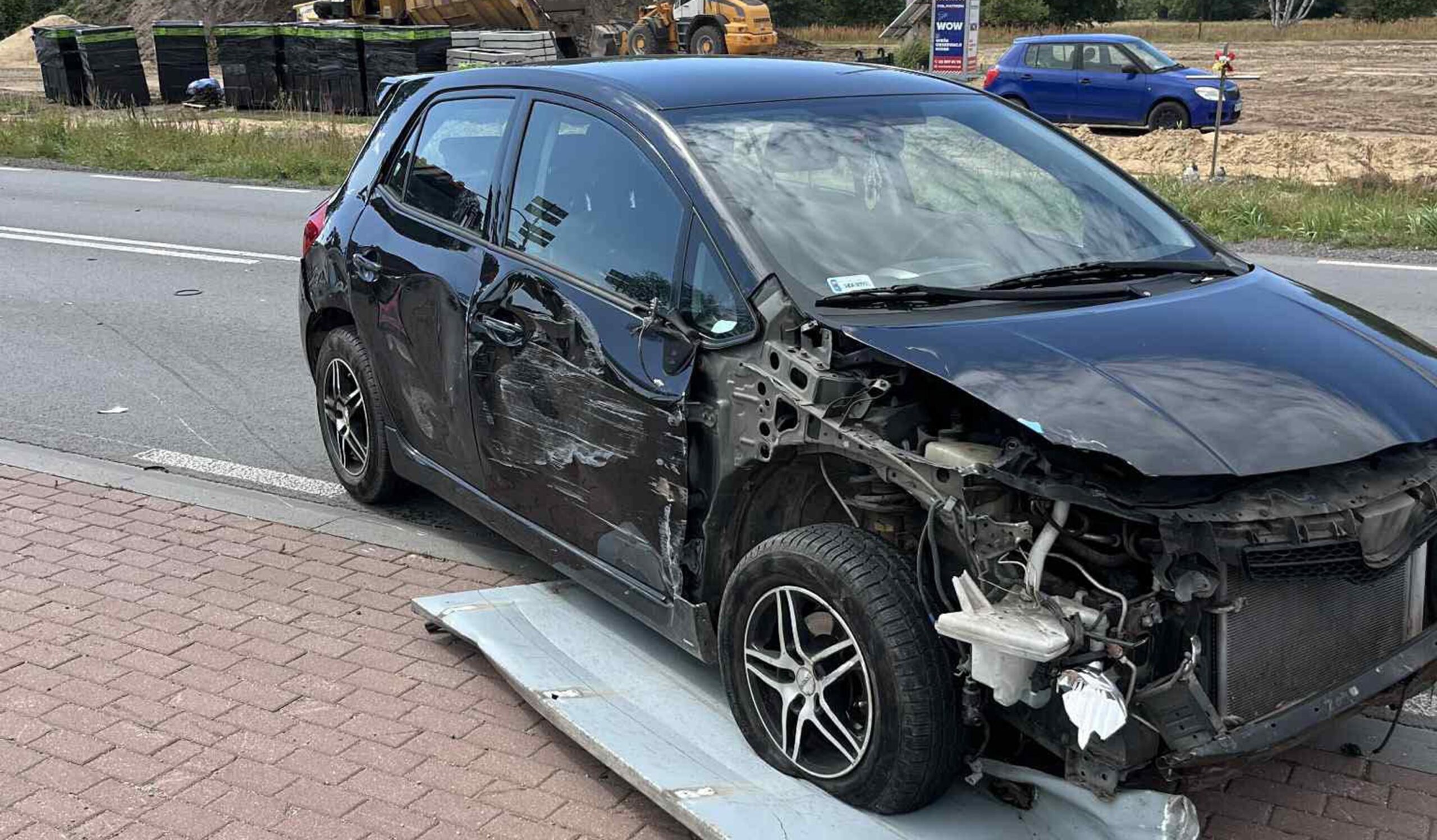Zderzenie trzech pojazdów na DK 50. Kolizja z udziałem pojazdu ciężarowego