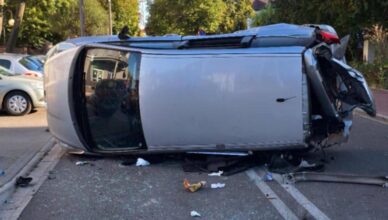 Zderzenie dwóch samochodów osobowych