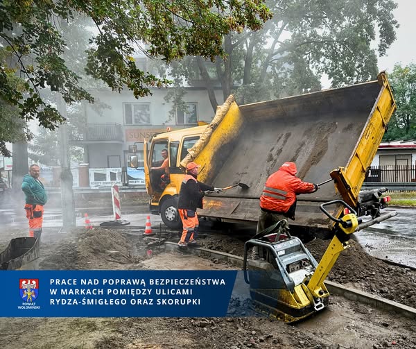 Bezpieczniej na Piłsudskiego – korekta łuku i nowe oznakowanie w Markach