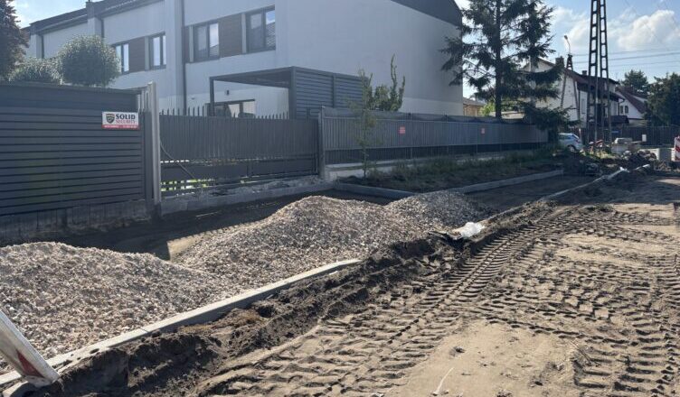 Zielonka - Postępują prace modernizacyjne w ul. Brzozy-Brzeziny