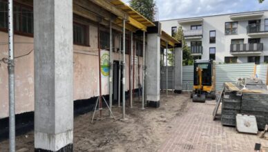 Zielonka - Modernizacja Babiego Lata – trwa budowa antresoli