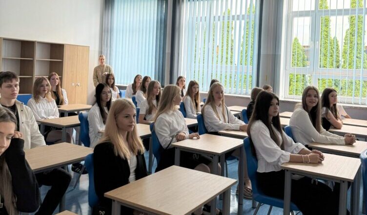 Ząbki - Otwarcie Liceum Ogólnokształcącego nr 1