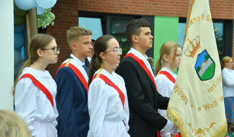 Uroczyste otwarcie Szkoły Podstawowej im. Jana III Sobieskiego w Woli Rasztowskiej