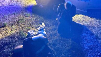 Poszukiwany 29-latek z sądowym zakazem uciekał przed policją – został zatrzymany po pościgu