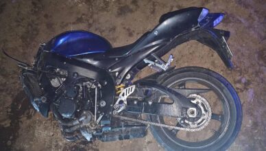 Pijany motocyklista uderzył w betonowy przepust