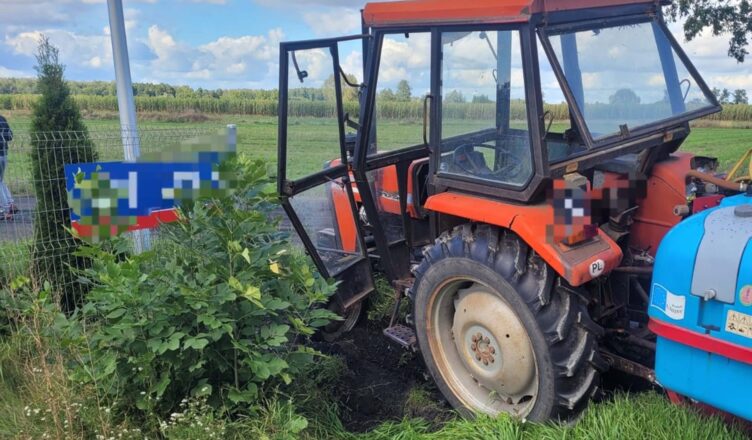 Pijany kierowca ciągnika sprawcą kolizji drogowej. Miał ponad 2 promile alkoholu w organizmie.