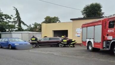 Policja już po kilku godzinach ustaliła kierowcę, który utrudnił wyjazd służb ratowniczych