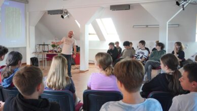 Wirtualna rzeczywistość, mitologia i podróże bez granic w bibliotece